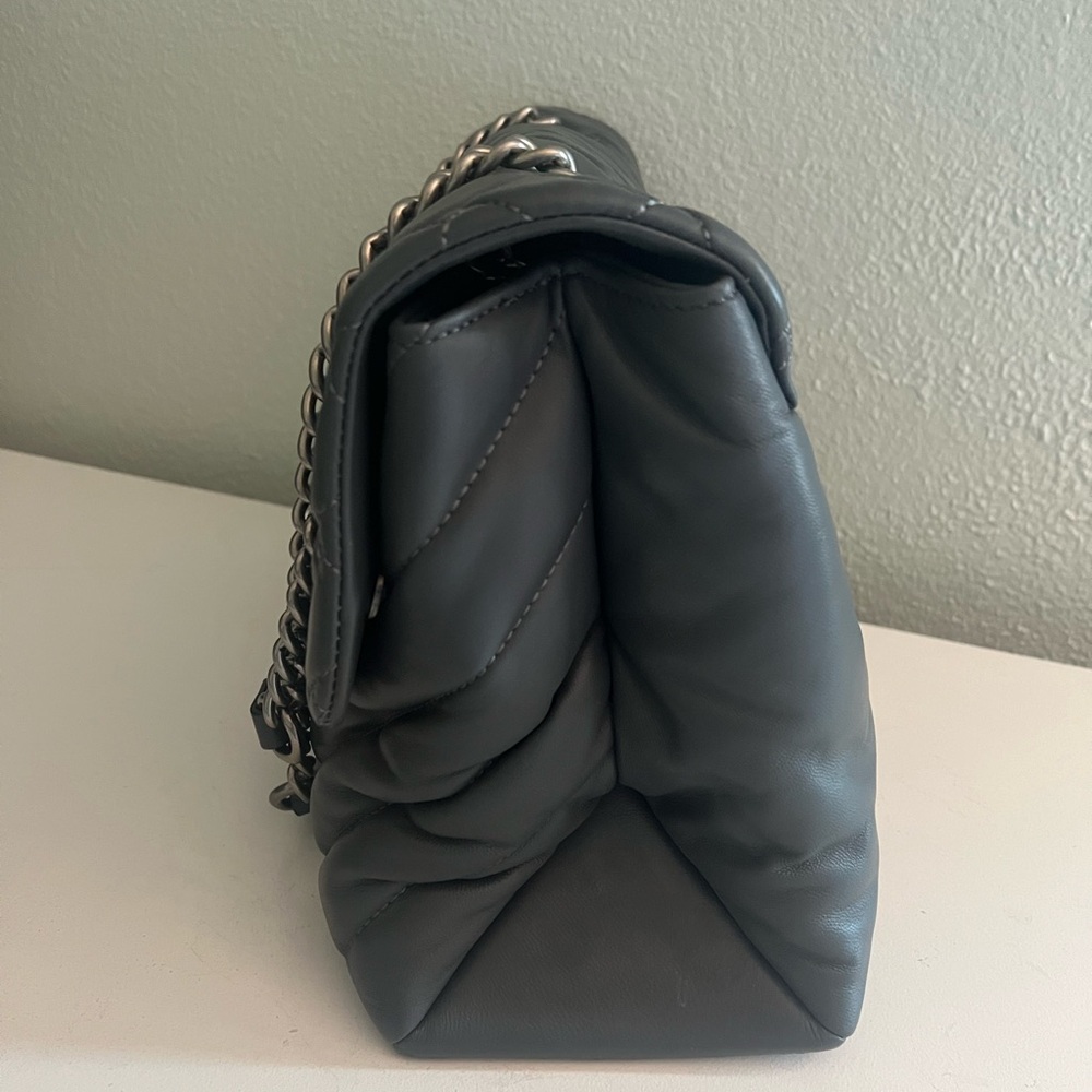 Elegant Grey Quilted Women's Bag - Picture 3 of 5